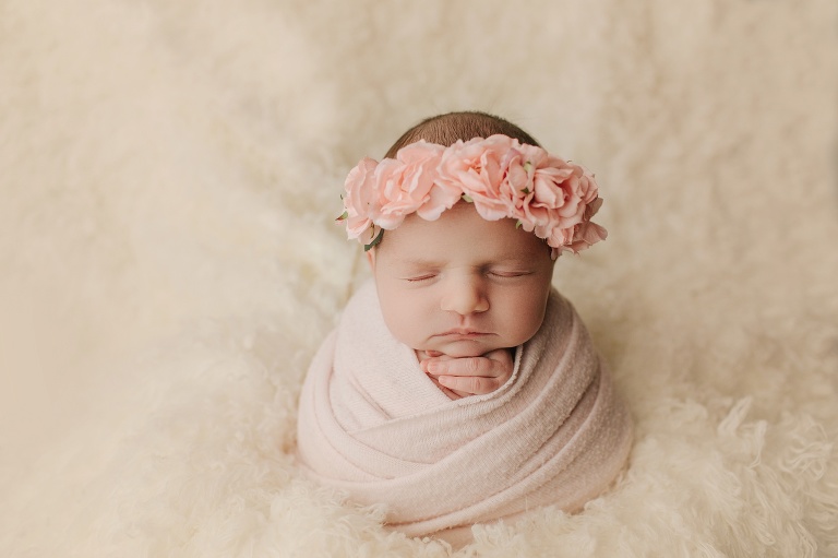 newborn girl photography pose ideas 